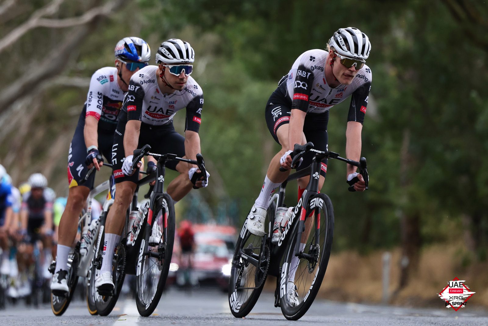 Johansen patrols the front with Oliveira in his wheel